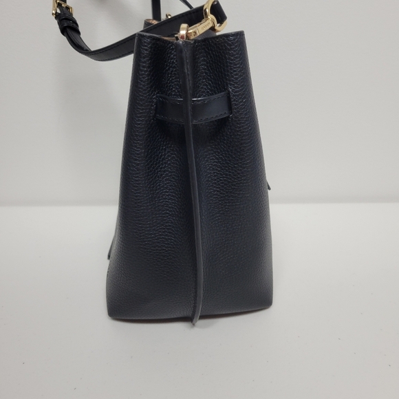 Michael Kors Emilia Small Bucket  Messenger Crossbody Bag. - Picture 6 of 16